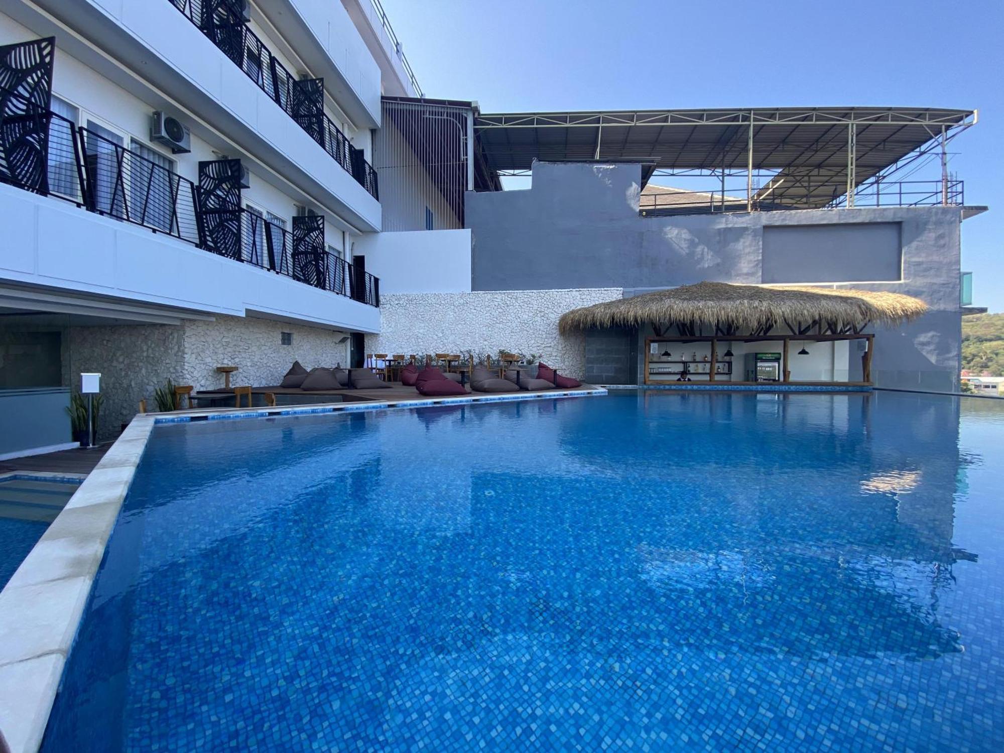 Zasgo Hotel Labuan Bajo Kültér fotó