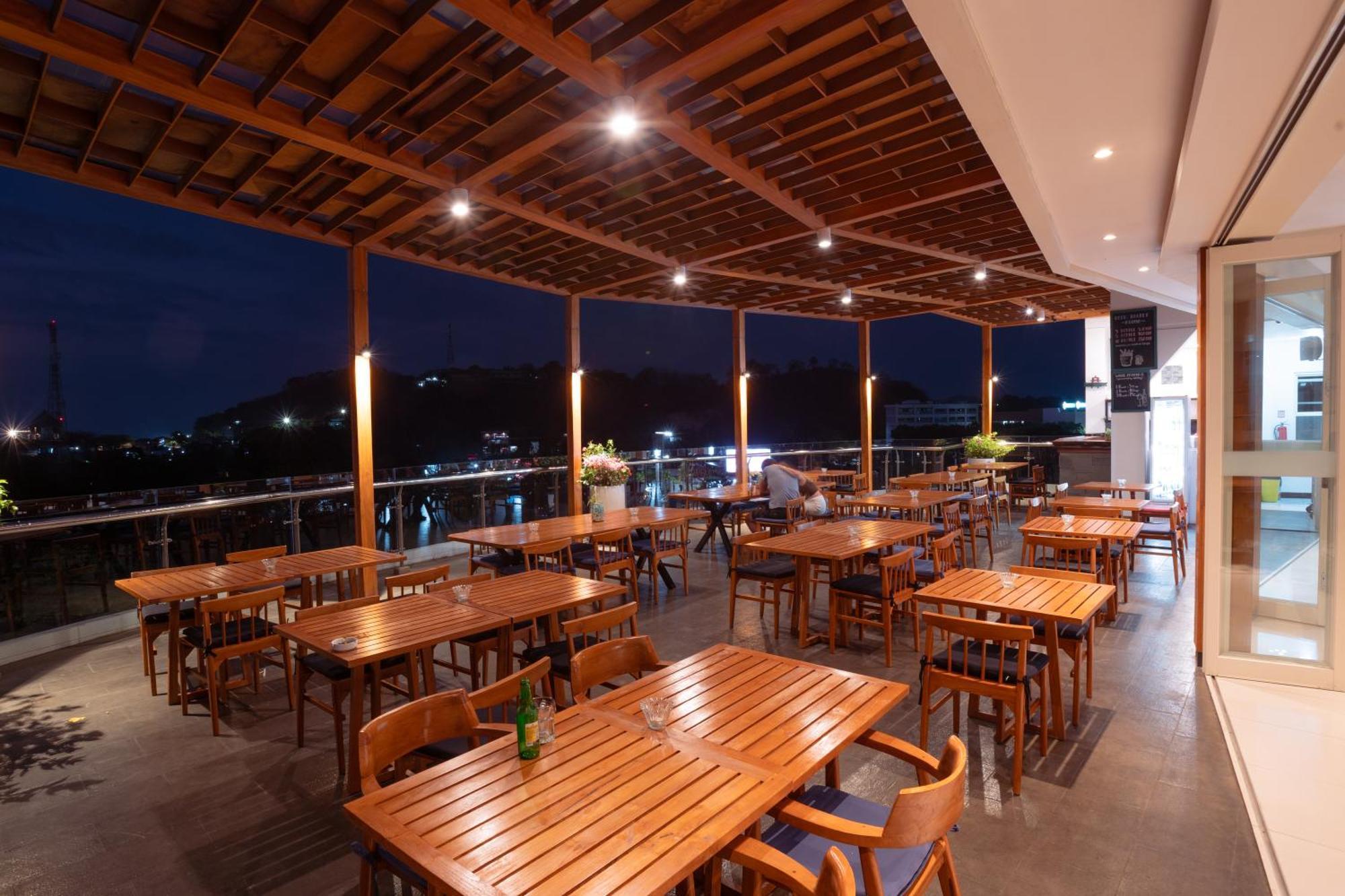 Zasgo Hotel Labuan Bajo Kültér fotó