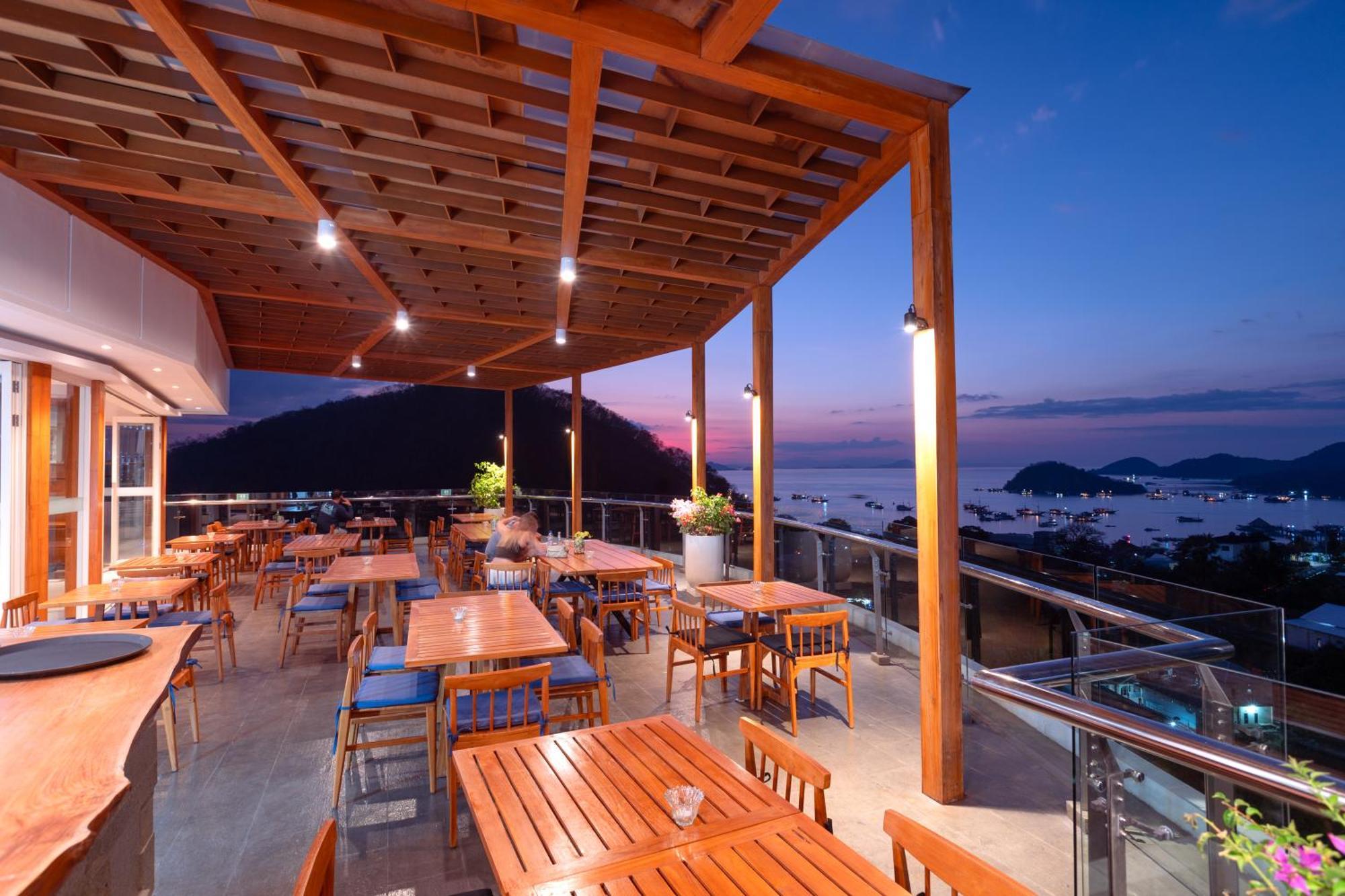 Zasgo Hotel Labuan Bajo Kültér fotó