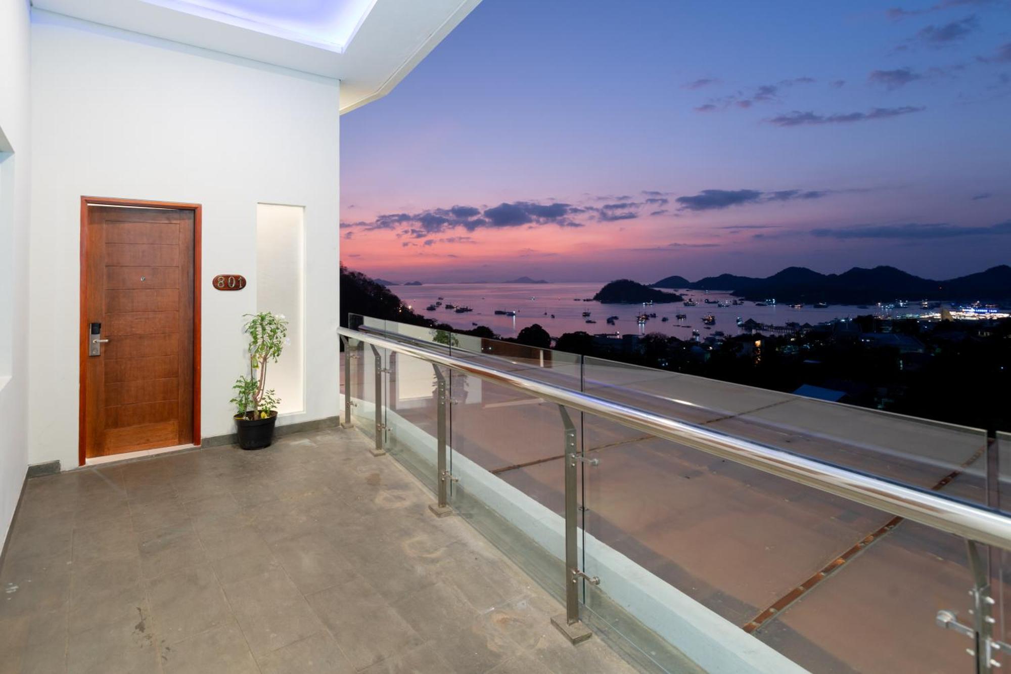 Zasgo Hotel Labuan Bajo Kültér fotó